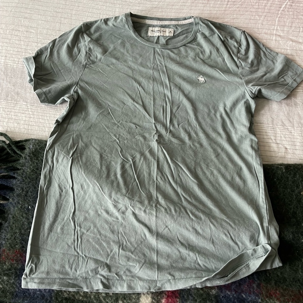 Abercrombie Tshirt - Medium